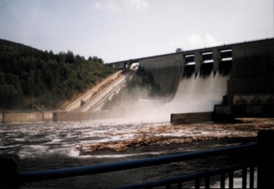 orlík při povodni 2001.jpg