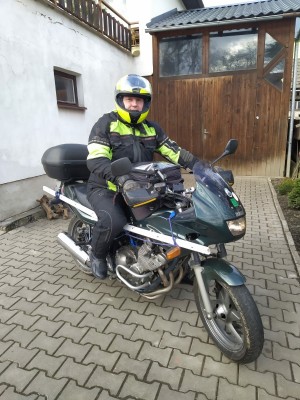 Už vím, co je to to S v Xj600s... Semitruck :)