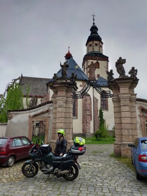 Kostel nejsvětější trojice v Hostinném